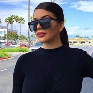 Oversized square classic sunglasses